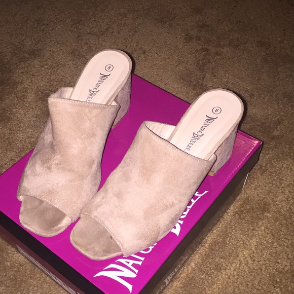 Nature Breeze Shoes - Beige chunk heel sandal !